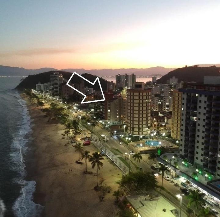 Ap Na Avenida Da Praia Caraguatatuba Εξωτερικό φωτογραφία