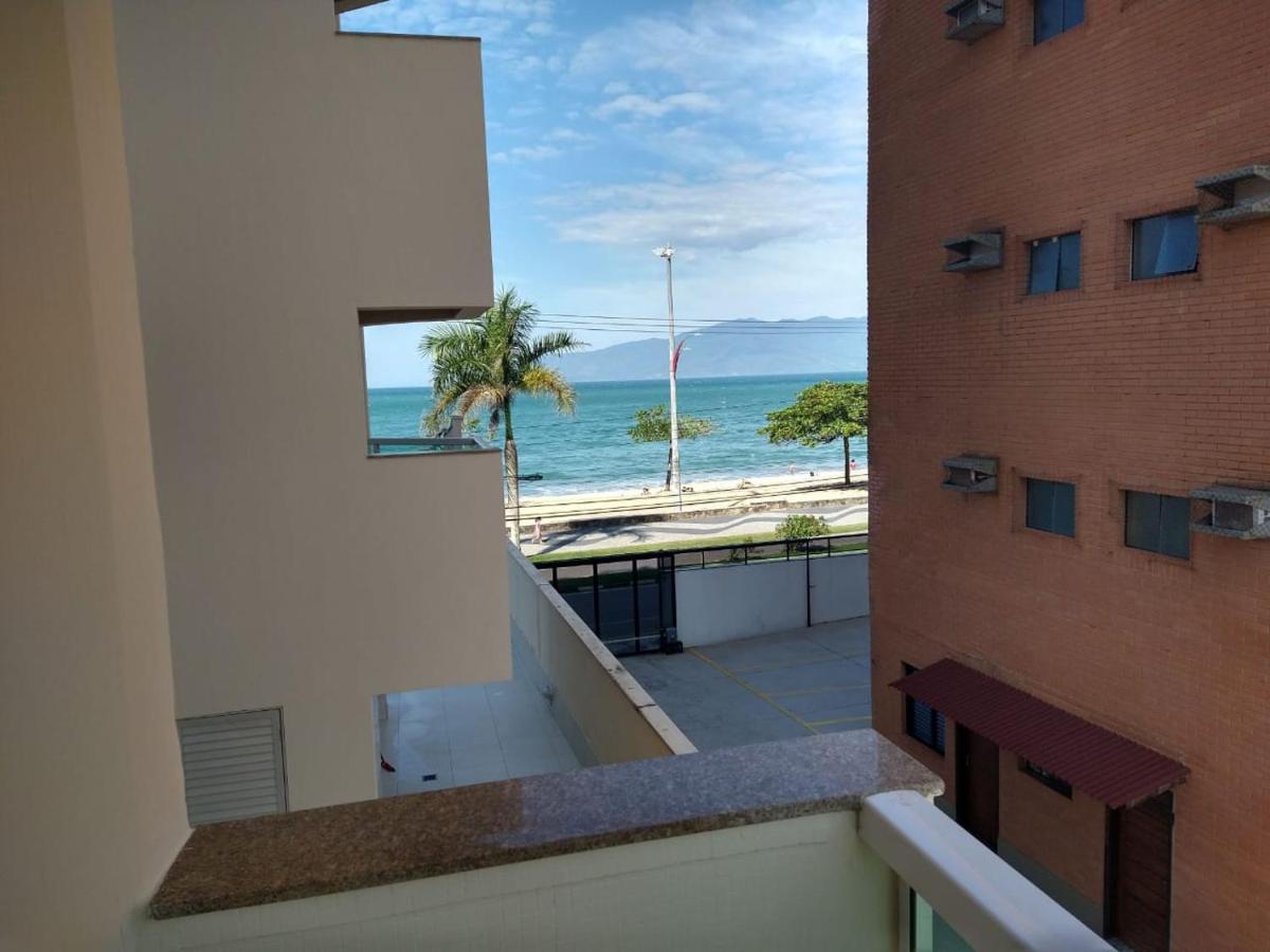 Ap Na Avenida Da Praia Caraguatatuba Εξωτερικό φωτογραφία